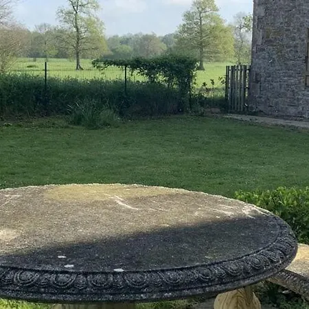 Holiday home In With Barbecue